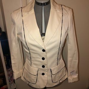 Diane Von Furstenberg vintage cream blazer
